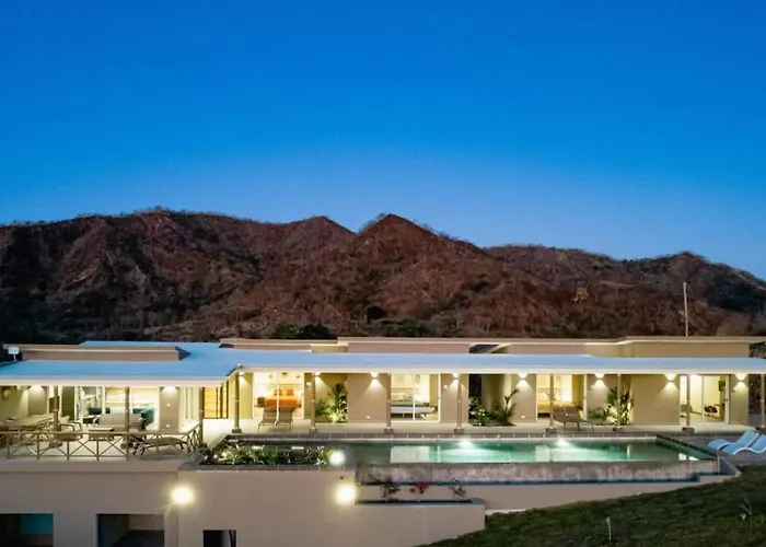 Luxury Villa *